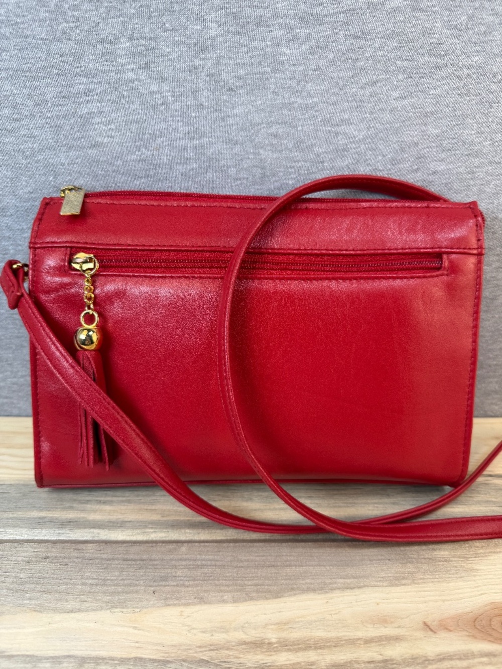 Laura Gayle Red Leather Crossbody Bag Zip Closure Zip Pocket Tassel Like New!